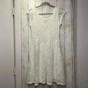 Deletta White Summer Dress Size M Lightweight/Special occasion